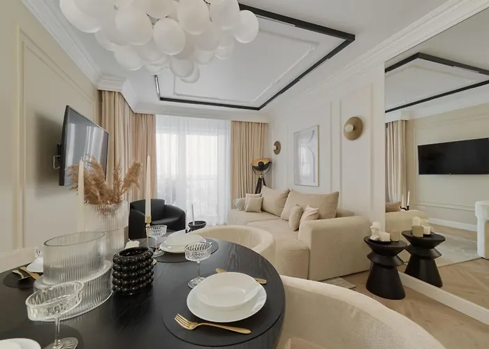 Luxurious 13th Floor Beige In With Furnished Balcony By Renters Prestige 브로츠와프