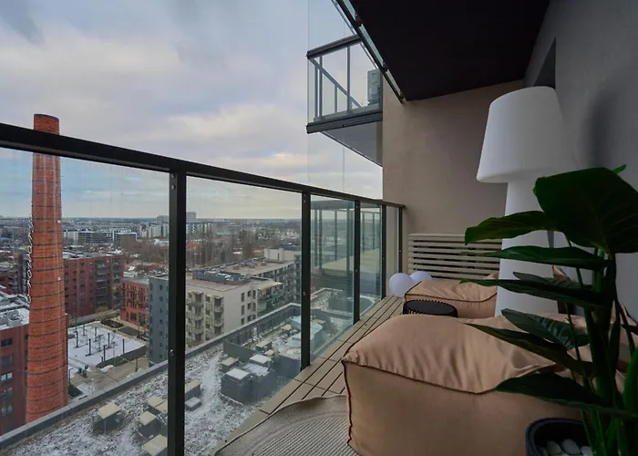 아파트 Luxurious 13th Floor Beige In With Furnished Balcony By Renters Prestige *