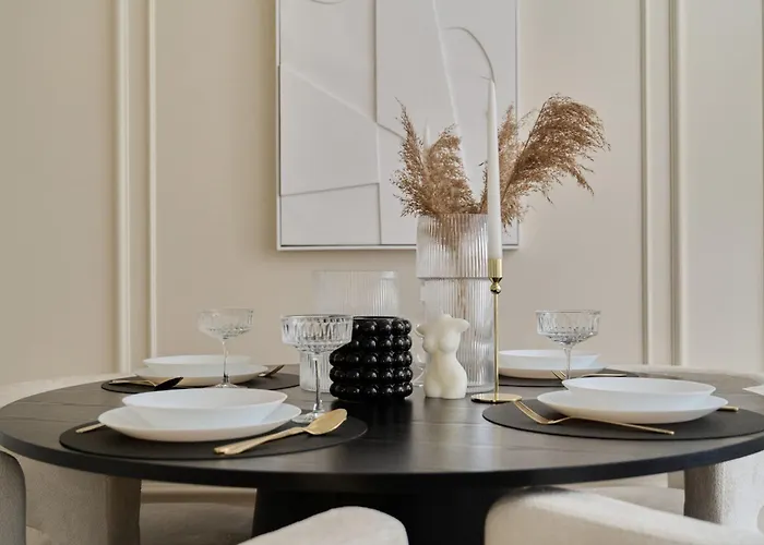 Luxurious 13th Floor Beige In With Furnished Balcony By Renters Prestige * 브로츠와프