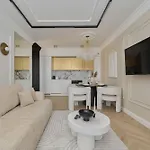 Luxurious 13th Floor Beige In With Furnished Balcony By Renters Prestige Апартаменты Вроцлав